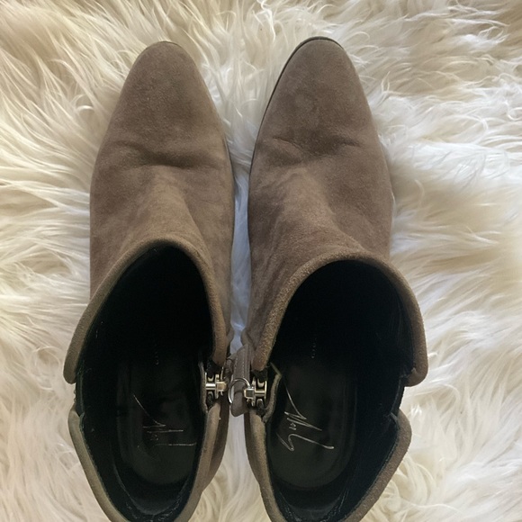 Sz37.5 giuseppe zanotti suede booties - Picture 11 of 12